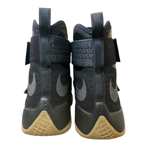 Nike Lebron Soldier 10 Mens Basketball Shoes Black Gum Sz 10.5 - Picture 6 of 9
